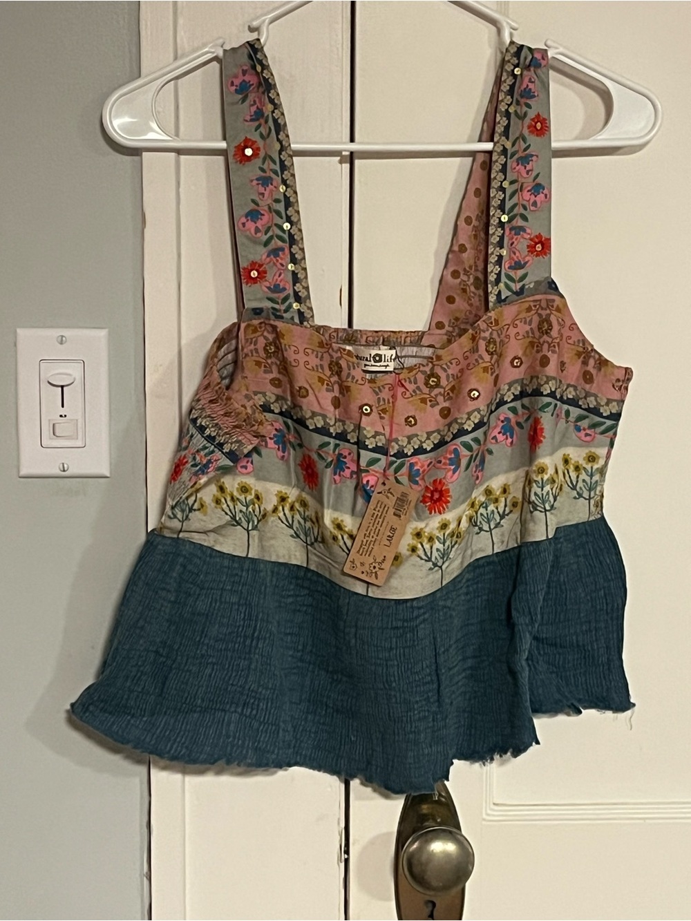 NWT Natural Life cropped top